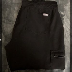 Women’s FIGS Zamora large petite